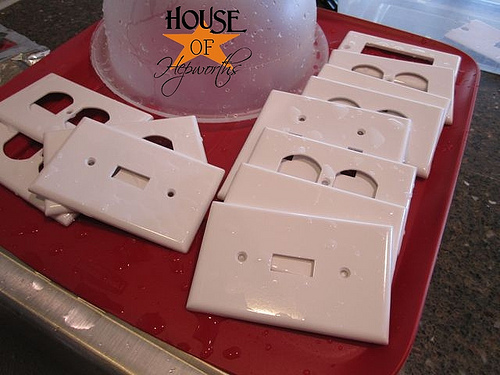 cleaning plate covers to make your home new again