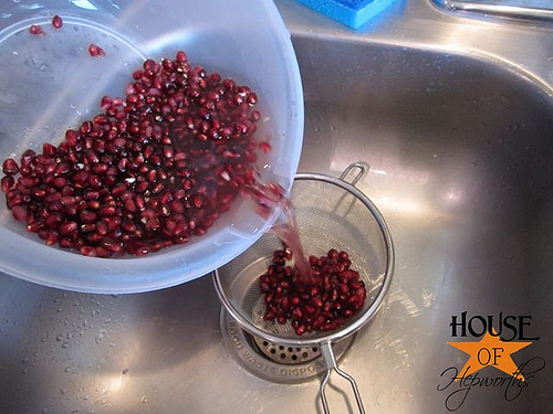 How to peel a pomegranate